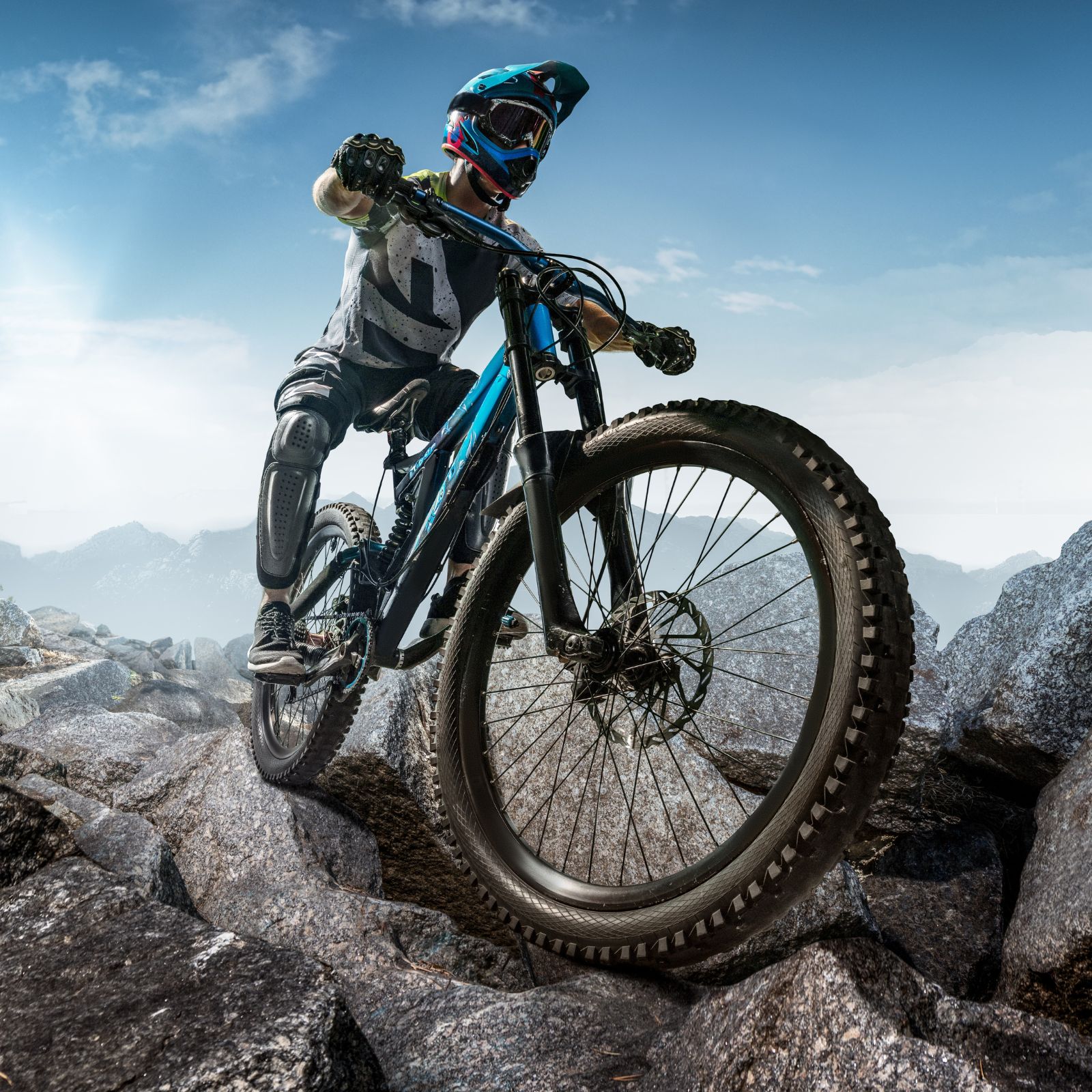 Mountain Bikes & E-Bikes